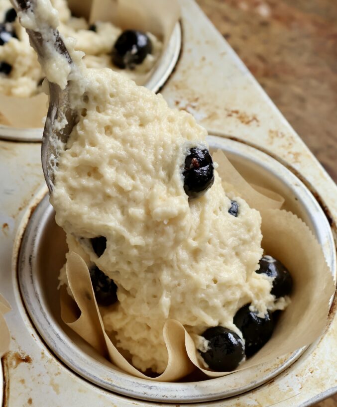 filling muffin cups