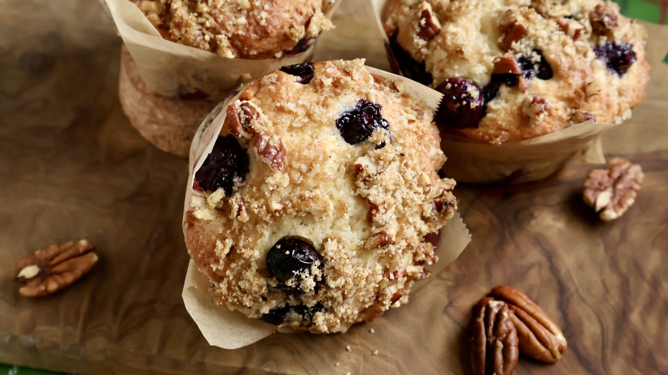 blueberry crumble muffins social