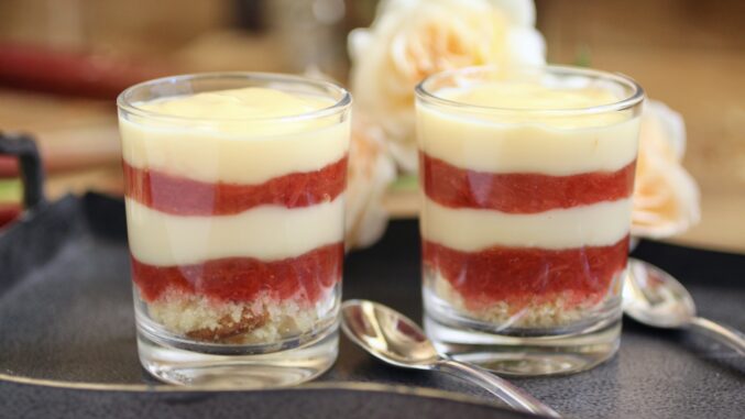 Mini rhubarb and custard trifles