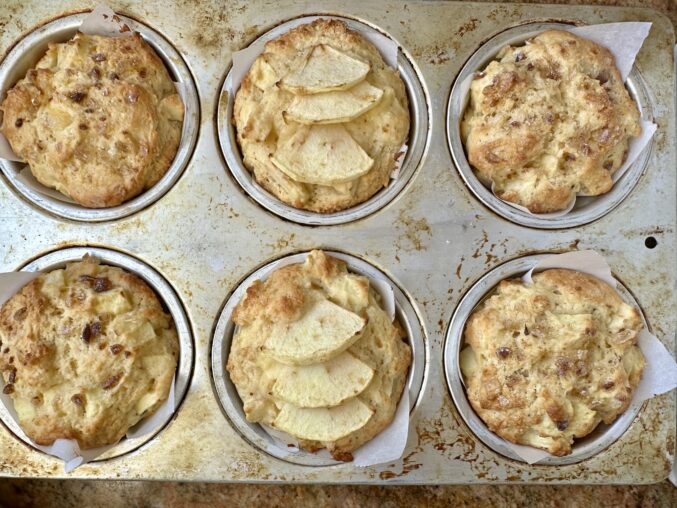 apple muffins ready