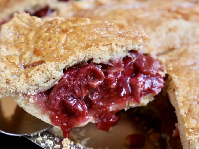 cutting pie