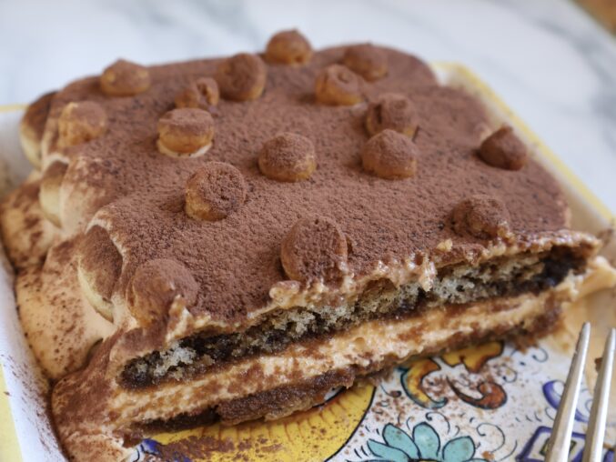cut amaretto tiramisu