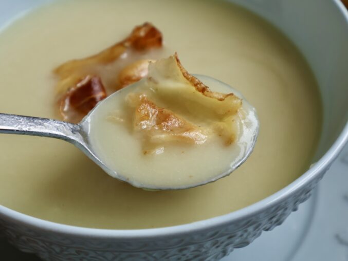 parsnip soup with crisps