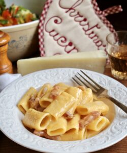 rigatoni carbonara hero