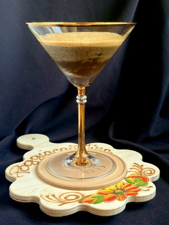 shakerato on stand