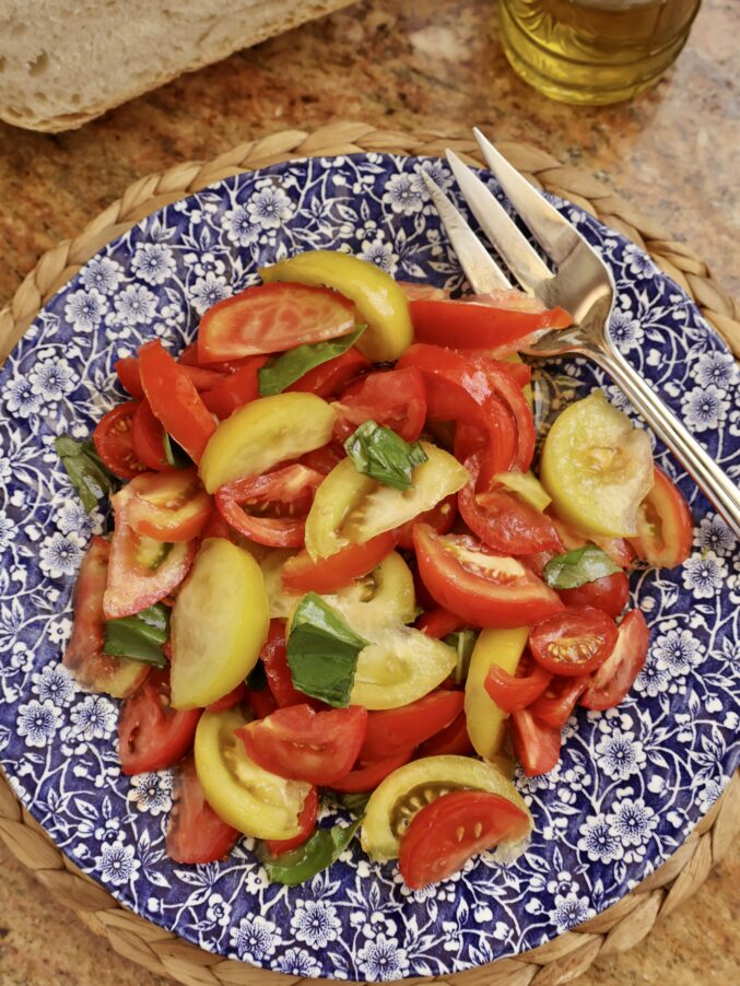 wedge tomato salad