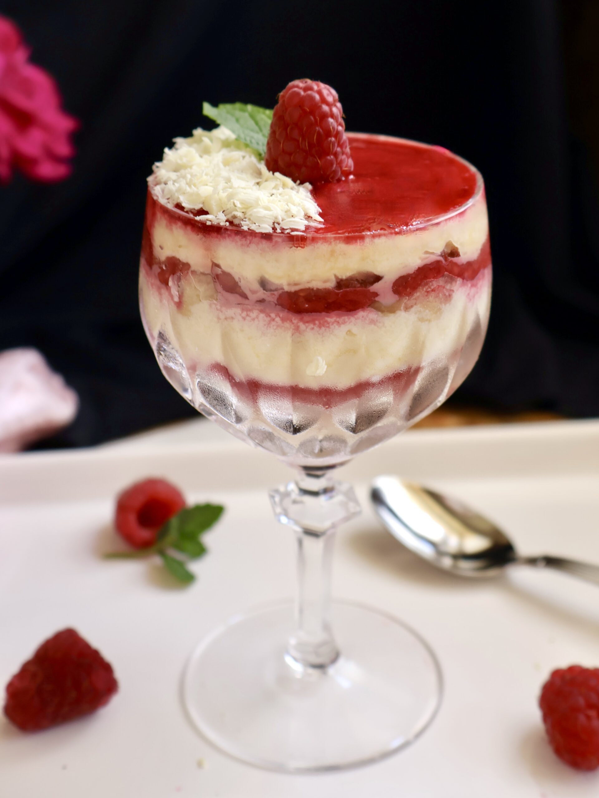 raspberry tiramisu hero