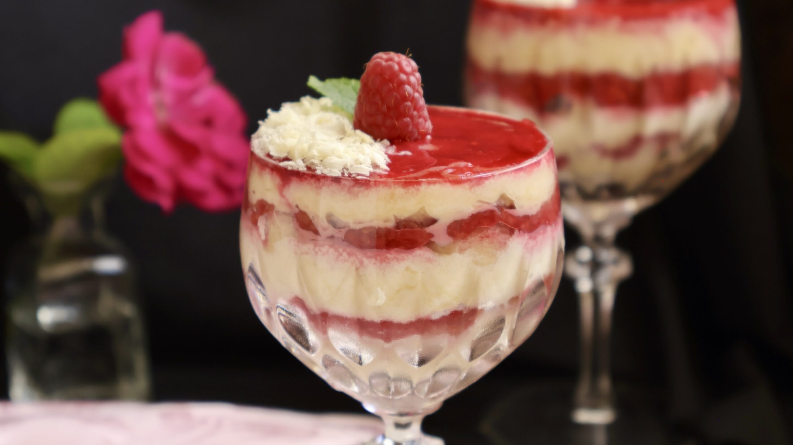 social raspberry tiramisu